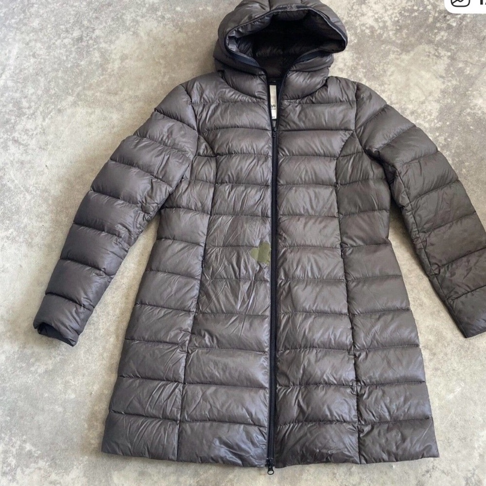 Soia Kyo Women’s 12/XL Gray Down puffer
Lightweight Zip pockets, hood. Damage